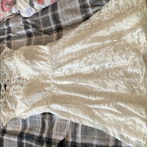 White lace dress size 9/10